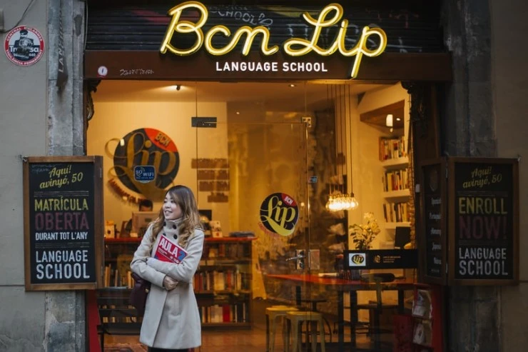 Alternative image text