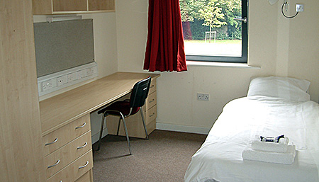 ardmore-tennis-academy-england-eastbourne-accommodation-2.jpg