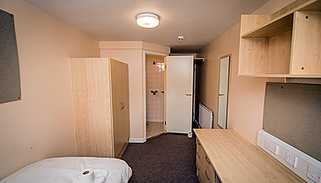 ardmore-tennis-academy-england-eastbourne-accommodation-3.jpg